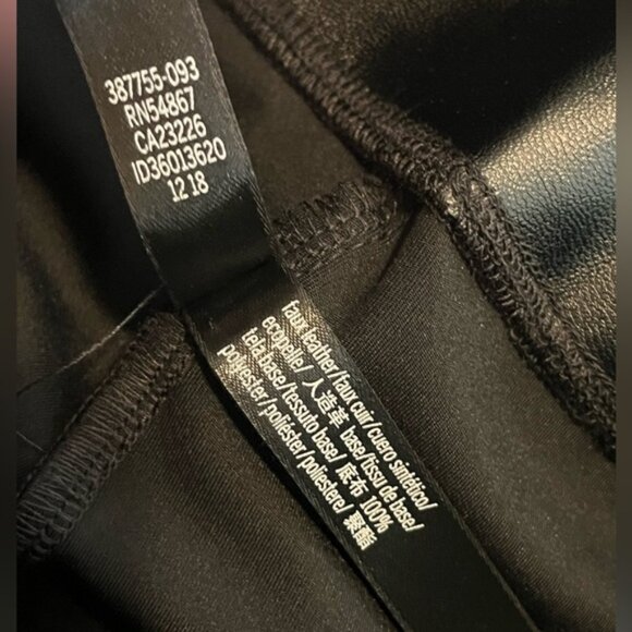 Victoria’s Secret Sport Black Faux Leather Contrast Panel Leggings • Medium - Picture 7 of 9